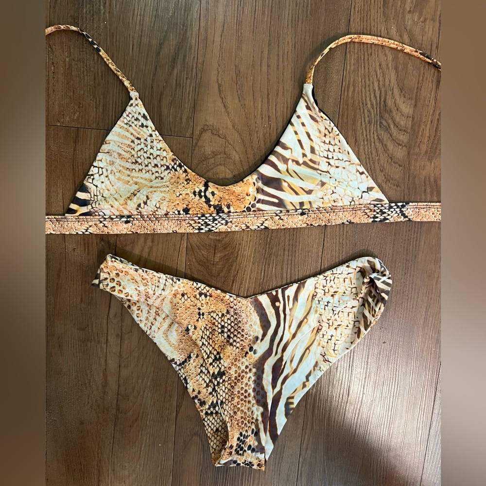 Kulani Kini Cheeky V Bikini